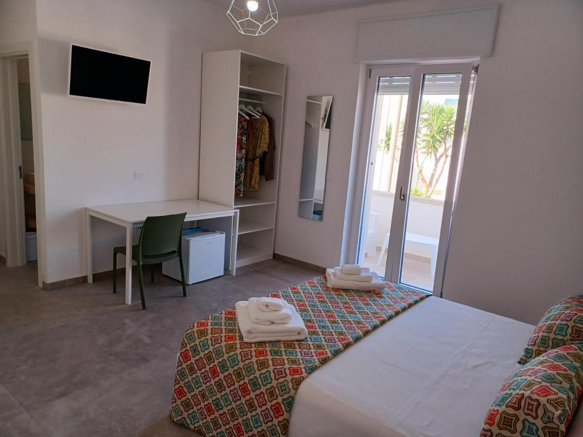 House Salento Central Rooms Torre San Giovanni Ugento Esterno foto